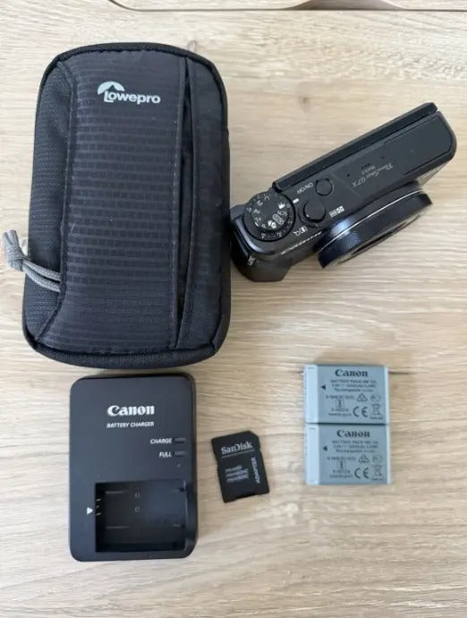 Canon PowerShot G7 x Mark II Digital Camera with Accessories