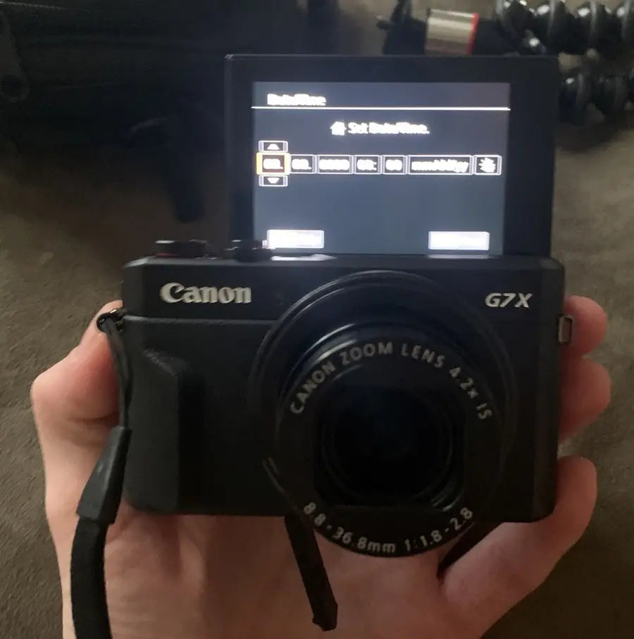 Canon G7X Mark II – Like New w/ Accessories, 128GB SD & Tripod