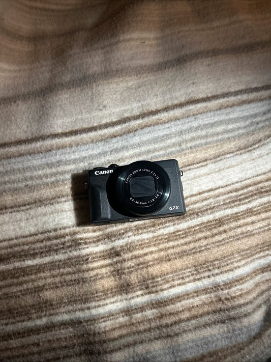Canon G7X Mark III – Ready for Vlogging, Streaming & Photography