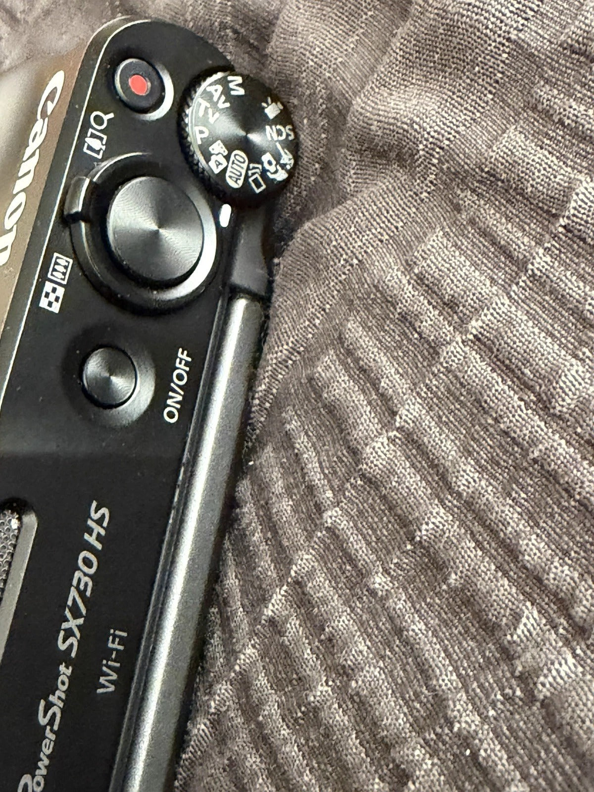 Canon PowerShot SX730 HS Digital Camera Bundle – Case, Charger & 2 Batteries Included