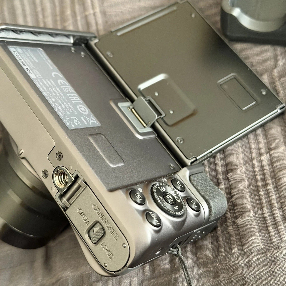 Canon PowerShot SX730 HS Digital Camera Bundle – Case, Charger & 2 Batteries Included