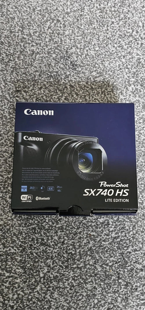 Canon PowerShot SX740 HS – Ultra-Zoom Pocket Camera in Silver (Used 3 Times)