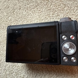 Canon PowerShot G7X Mark III 20.1MP Point Shoot Digital Camera