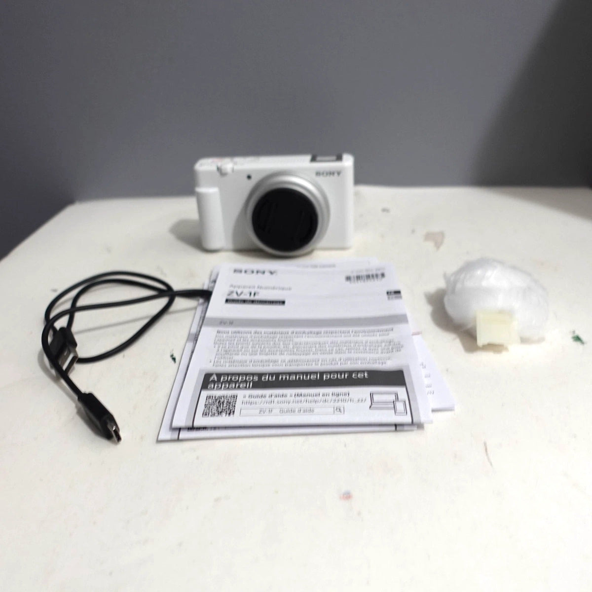 Sony ZV-1F Video Touch Screen Vlog Camera For Content Creators White