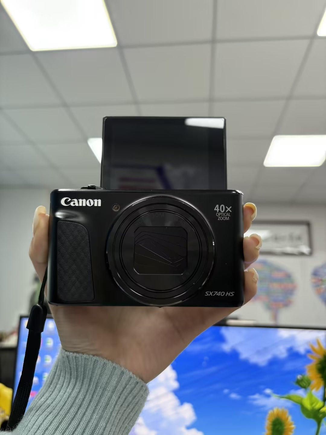 Canon PowerShot SX740 HS 20MP 40 x Zoom 4K Digital Point & Shoot Camera