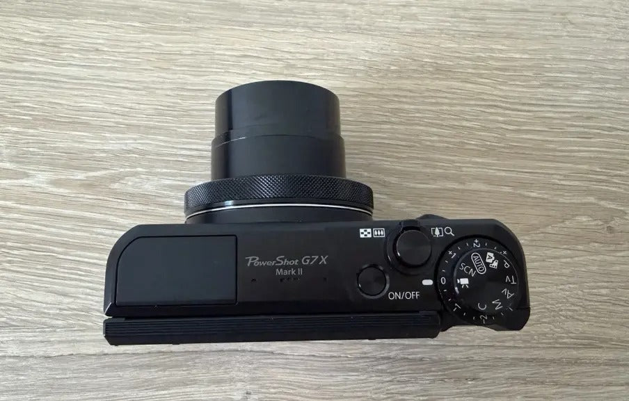 Canon PowerShot G7 x Mark II Digital Camera with Accessories