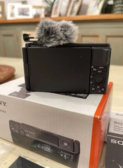 Sony ZV-1 Vlogging Camera Compact Digital Camera – Like New