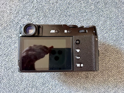FUJIFILM X100 VI, black, very good condition, 1,900 shots