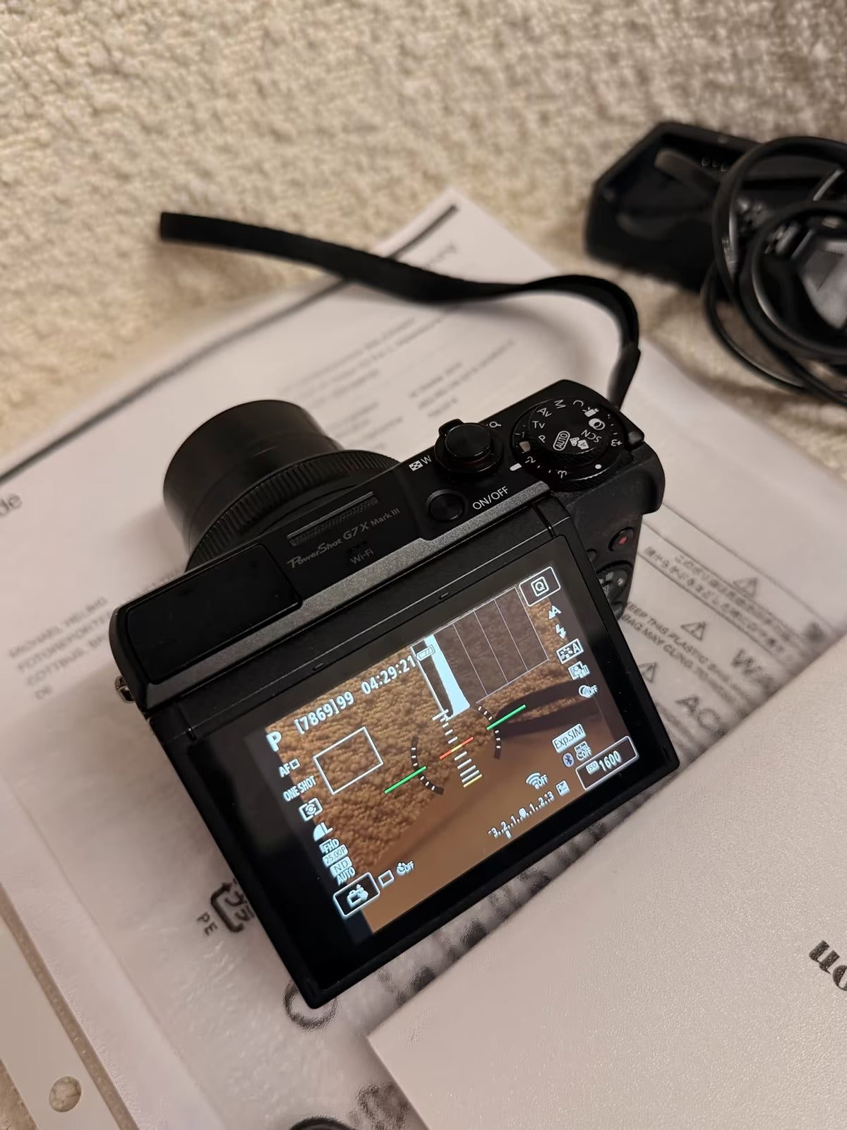 Canon PowerShot G7X Mark III ( Canon G7 X Mark 3)