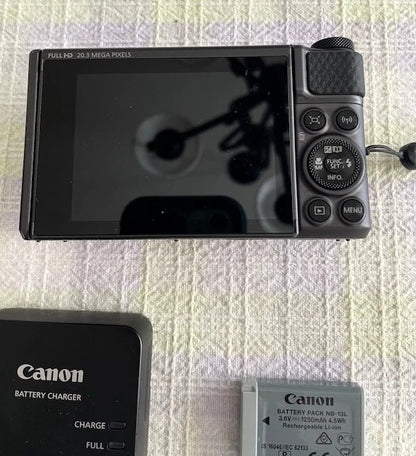 Canon PowerShot SX730 HS 20.3MP Digital Camera – Original Owner + 2 Camera Cases