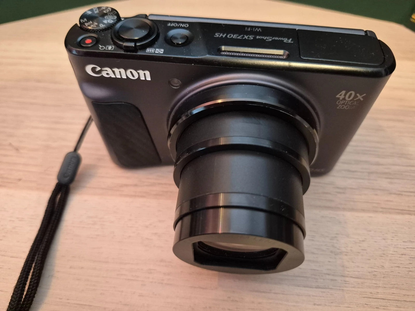Canon PowerShot SX730 HS Digital Camera 20.3 MP 40x Optical Zoom Bluetooth Black