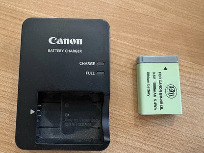 Canon PowerShot SX740 HS Digital Camera – Silver – With Accessories & Extras