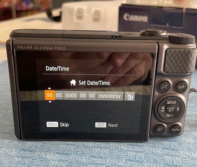 Canon PowerShot SX730 HS 20.3MP Digital Camera – Original Owner + 2 Camera Cases