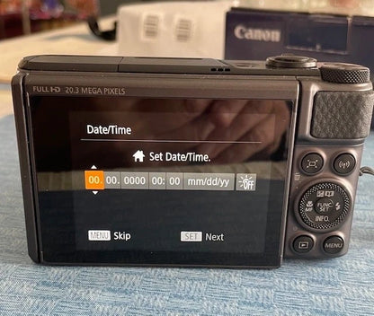 Canon PowerShot SX730 HS 20.3MP Digital Camera – Original Owner + 2 Camera Cases