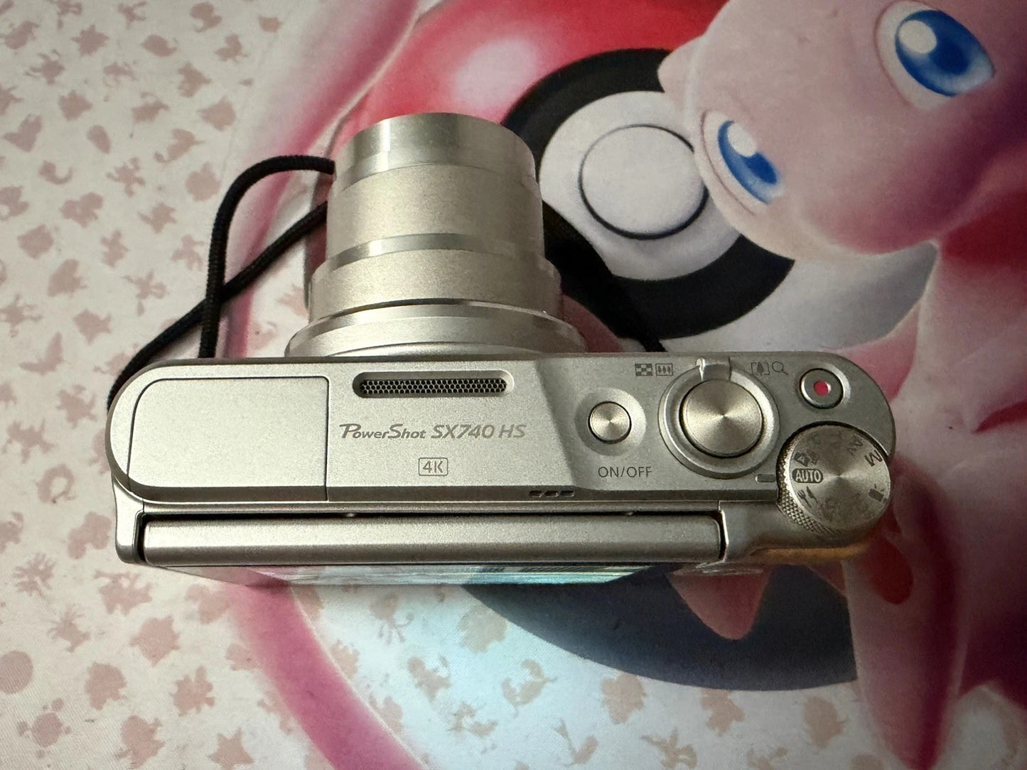 Canon PowerShot SX740 HS 20.3MP Silver Digital Camera Optical Zoom 40x