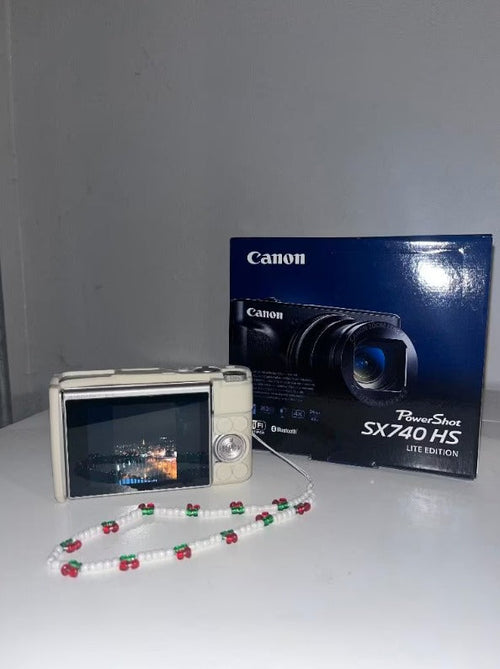 Canon PowerShot SX740 HS Compact Digital Camera 20.3MP – Silver