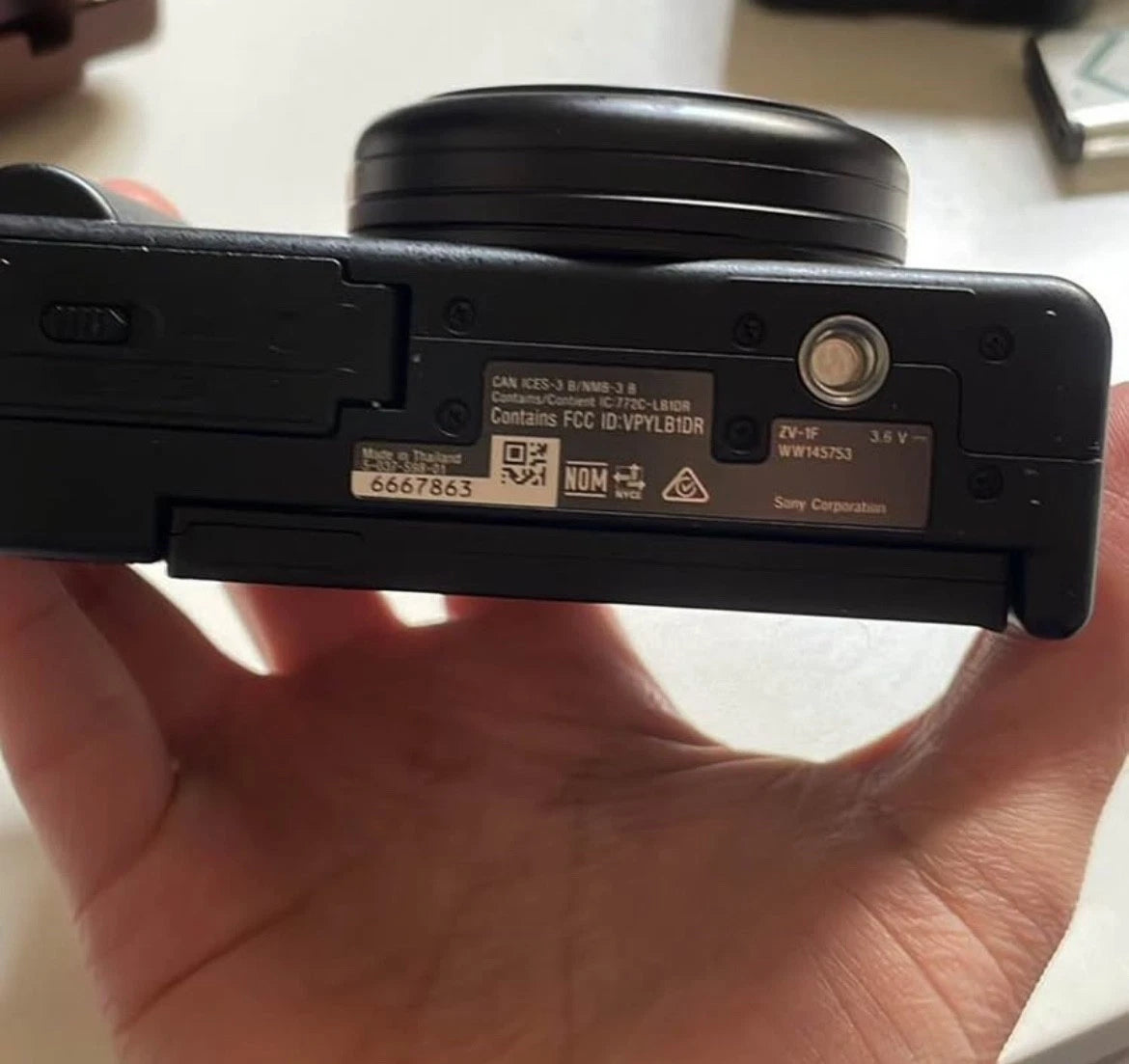 Sony ZV-1F 20.1MP 4K f/2 Vlogging Digital Camera - Black