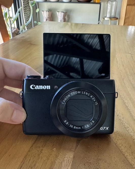 [USA] Canon PowerShot G7 X Mark I - p20.2MP Digital Camera - ONLY USED TWICE