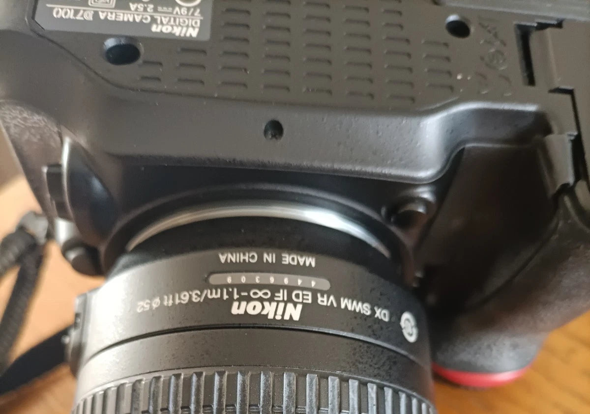 NIKON D7100 CAMERA WITH DX AF-5NIKOR 55-200 LENS.