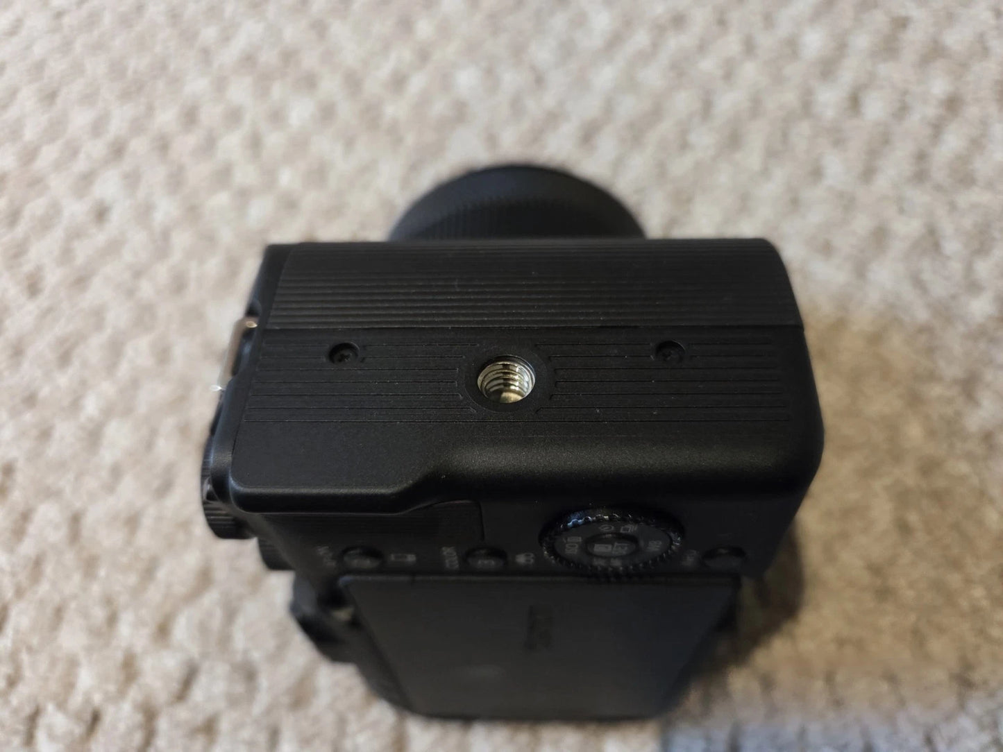 Canon EOS R50 V Mirrorless Camera with Extras – Excellent Condition Digital Camera