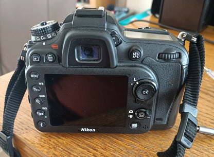 NIKON D7100 CAMERA WITH DX AF-5NIKOR 55-200 LENS.