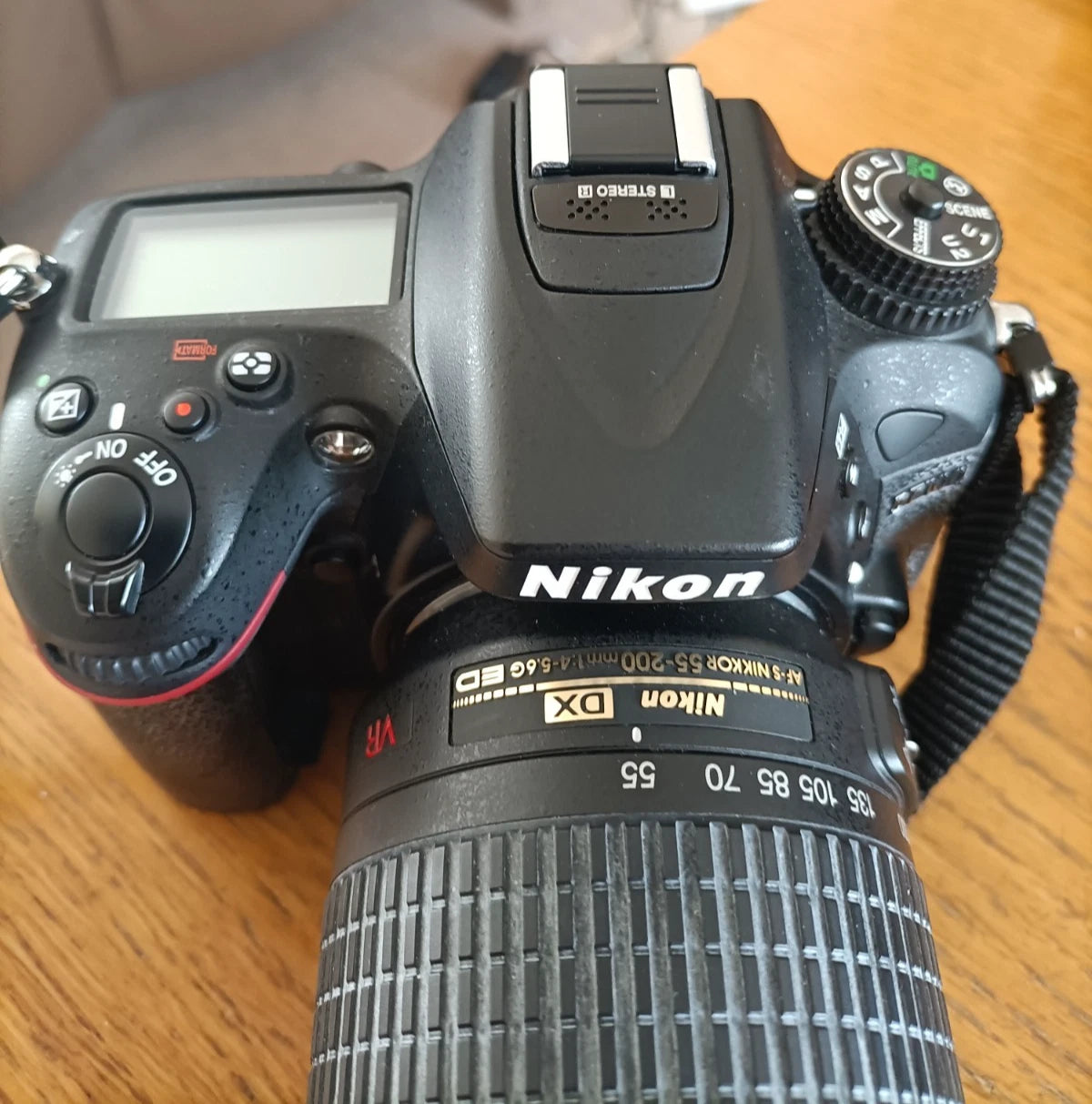 NIKON D7100 CAMERA WITH DX AF-5NIKOR 55-200 LENS.
