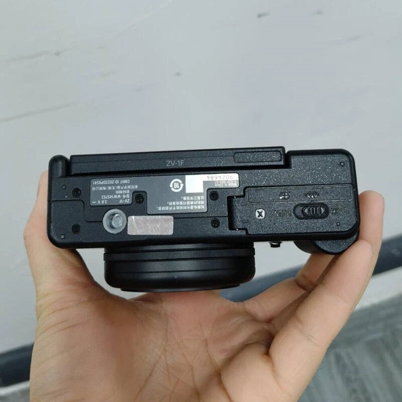 Sony ZV-1F 20.1MP 4K f/2 Vlogging Compact Digital Camera - Black &amp; English