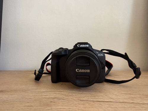 Canon EOS R50 Mirrorless Camera Black + RF-S 18-45mm
