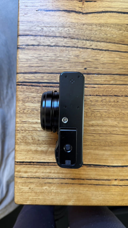 Fujifilm X100VI – Excellent Condition | 900 Shutter Count | Premium Accessories