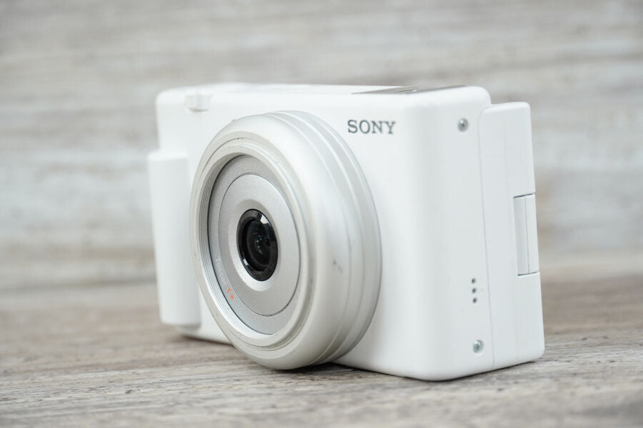 Sony ZV 1F Vlog Camera for Content Creators and Vloggers White UNTESTED