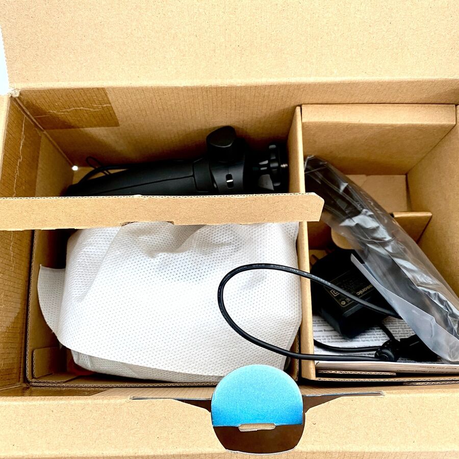 Panasonic Lumix DC-G100V Digital Camera + Box, Accessories