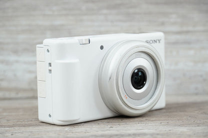 Sony ZV 1F Vlog Camera for Content Creators and Vloggers White UNTESTED