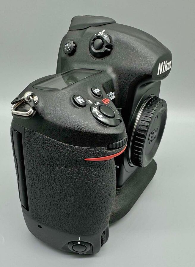 Nikon D3X 24.5 MP Digital SLR Camera Body