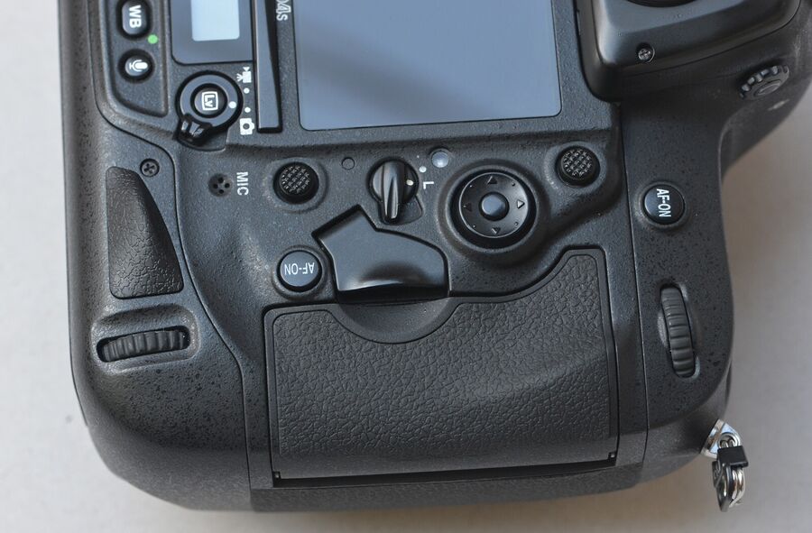 Nikon D4S 16.2MP Digital SLR Camera Body
