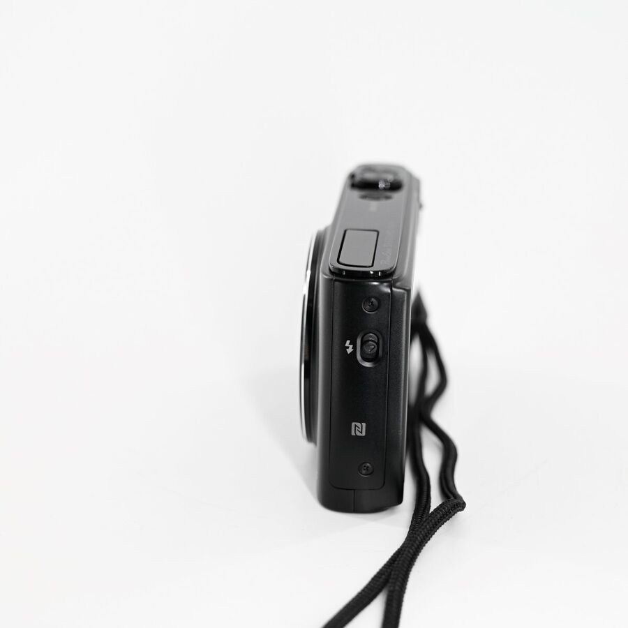 Canon PowerShot SX610 HS Digital Camera, 18x Zoom - Camera Only
